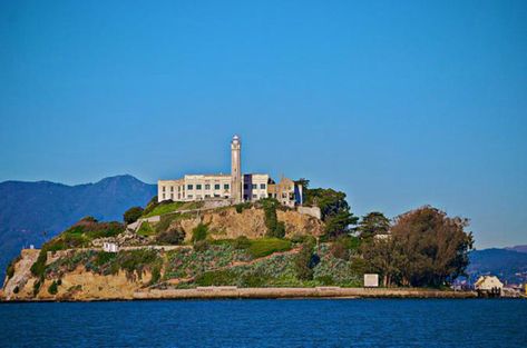 Alcatraz Tour, San Francisco Alcatraz, San Francisco Photos, Alcatraz Island, Federal Prison, Landmark Buildings, Golden Gate Park, Shore Excursions, Day Tours