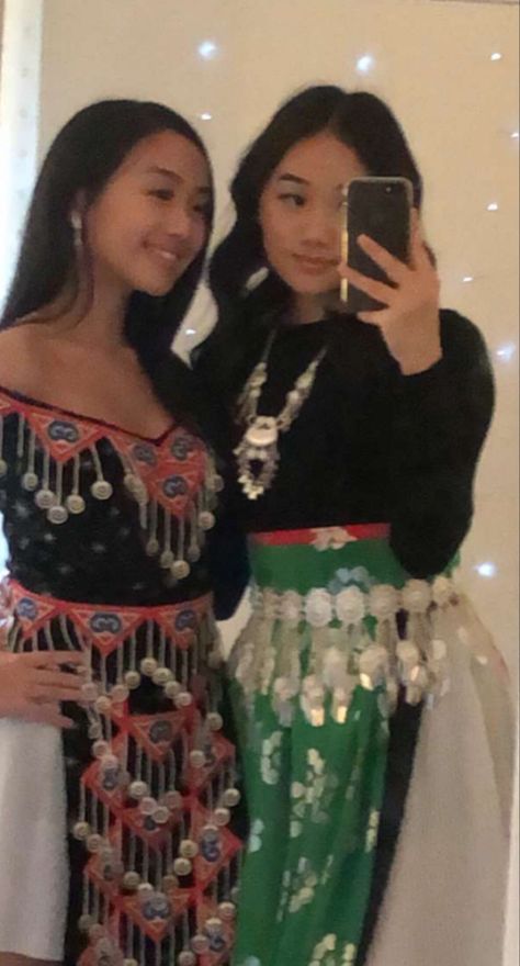 #hmongclothes #hmong #asiangirls #abgs Hmong Fashion, Hmong Clothes, Free Text, Toned Body, 2024 Vision, Lookbook Outfits, Laos, Random Things, Sequin Skirt