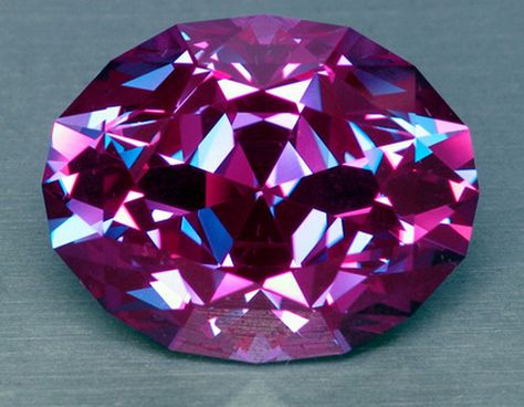 Lab Created Gemstones- Best Quality Lab Created Alexandrite, Synthetic Alexandrite, Created Alexandrite stones at best prices. Synthetic Corundum Alexandrite gemstones available in all shapes and sizes Alexandrite Jewelry, Alexandrite Stone, Purple Diamond, Faceted Gems, Rare Gems, Rare Gemstones, Exclusive Jewelry, Blue Zircon, June Birth Stone