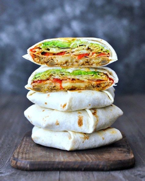 5 Vegan Fast Food Remakes That Might Just Be Better Than the Original Wraps Vegan, Tacos Vegan, Wraps Recipes Healthy, Vegan Fast Food, 17 Kpop, Fast Healthy Meals, Wrap Recipes, Vegan Foods, Restaurant Recipes