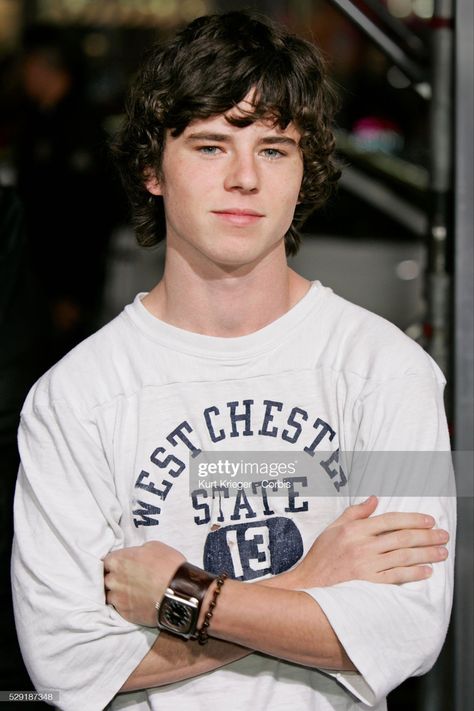 Axel Heck, Axl Heck The Middle, Axl Heck, Axl The Middle, Charlie Mcdermott, The Middle Tv Show, Adam Drive, Blue Aesthetic Dark, Cute Boy Pic