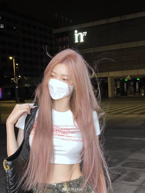 Ash Pink Hair Color, Korean Pink Hair, Kpop Idol Hair Color, Ashy Pink Hair, Pink Hair Dark Roots, Sakura Pink Hair, Ash Pink Hair, Pink Ash Hair, Brown And Pink Hair