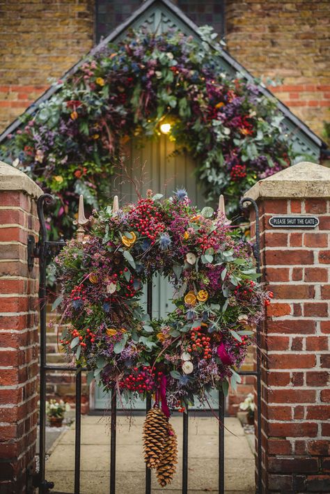 Christmas 2020 at Miss Bush bridal boutique in Ripley, Surrey - Miss BushMiss Bush Christmas Exterior, Front Door Decor Ideas, Christmas Front Door Decor, Navidad Natural, Front Door Christmas Decorations, Christmas Front Door, Christmas Front Doors, Christmas Door Wreaths, Cottage Christmas