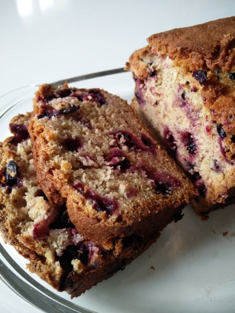 Have you ever tried blackcurrant banana bread? Its recipe (and many more blackcurrant recipes) are on the website of the IBA. Banana Fruit Cake Recipe, Blackcurrant Recipes Desserts, Blackcurrant Recipes, Black Currents, Aronia Berry Recipes, Black Currant Recipes, Currant Bread, Allotment Recipes, 600lb Life