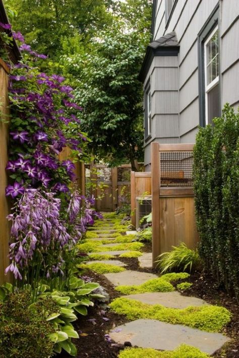 55 Inspiring Pathway Ideas For A Beautiful Home Garden Garden Decks, Garden Design Pictures, Narrow Garden, Side Yard Landscaping, Gray House, Beautiful Home Gardens, Side Yards, Sugar Shack, Budget Garden