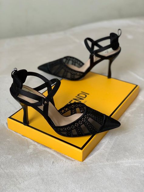 Fendi Shoes Heels, Elegant Shoes Heels, Fendi Heels, Boogie Shoes, Chic High Heels, Shoes Heels Classy, Classy Shoes, Girly Shoes, Black Heel