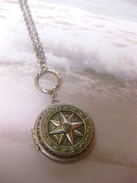 Compass Locket Necklace  True North Locket  Necklace Art Compass Locket Necklace, Compass Necklace Aesthetic, Compass Aesthetic, Locket Aesthetic, Compass Locket, Ring Locket, Necklace Compass, Vintage Locket Necklace, Compass Jewelry