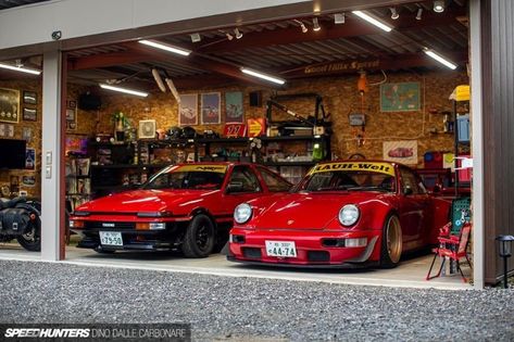 Car Hangout, Vintage Garage Ideas, Garage Aesthetic, Vintage Car Garage, Garage Build, Man Garage, Auto Garage, Appliance Garage, Storage Garage