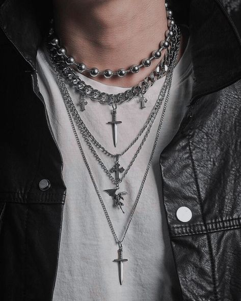 Mens Goth Jewelry, Punk Jewelry Men, Emo Jewelry Men, Gothic Jewelry Men, Men’s Jewellery, Men Jewelry Aesthetic, Cool Necklaces For Men, Mens Jewelry Aesthetic, Punk Mens Fashion