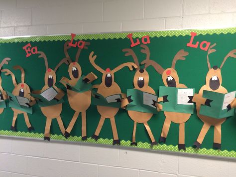 Reindeer singing Christmas Carols bulletin board. Christmas Classroom Decorations, Christmas Hallway, Christmas Bulletin Boards, Classroom Christmas Decorations, Christmas Door Decorating Contest, Christmas Classroom Door, Christmas Bulletin Board, Door Decorating Contest, Christmas Bulletin