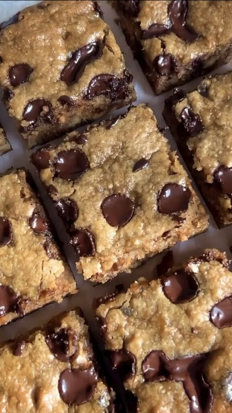 Peanut Butter Chocolate Chip Banana Bread Bars! Banana Chocolate Chip Bars, Brown Bananas, Banana Bread Bars, Strawberry Granola, Chocolate Chip Bars, Chocolate Chip Banana, Baked Fruit, Protein Desserts, Chocolate Banana Bread