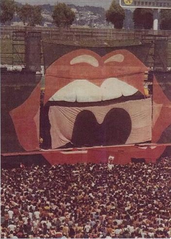 Rolling Stone Aesthetic, The Rolling Stones Aesthetic, Rolling Stones Aesthetic, 70s Rock Aesthetic, 1970 Aesthetic, Rock N Roll Aesthetic, 70s Rock And Roll, Rolling Stones Concert, Concert Stage Design