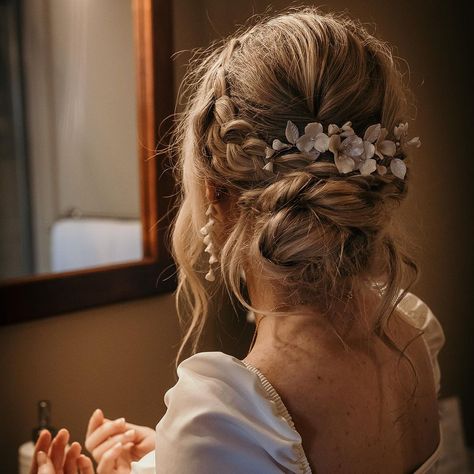 “LILITH” One hairpiece - two looks. It’s fascinating to see how the same hairpiece looks dissimilar in two totally different hairstyles.… | Instagram Wedding Hair Updo With Flowers, Wedding Updo With Flowers, Low Bridal Bun, Casual Elopement, Wedding Hairpiece, Bridal Bun, Wedding Hair Up, Fairy Hair, Bridal Hair Updo