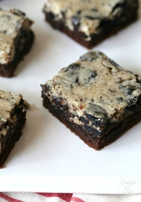 Cookies and Cream Chess Squares | Cookies and Cups Chocolate Chess Squares, Chess Bars, Festive Dessert Recipes, Blondie Dessert, Chess Squares, Chess Pie Recipe, Cookies And Cups, Dessert Bar Recipe, Cookies N Cream Cookies