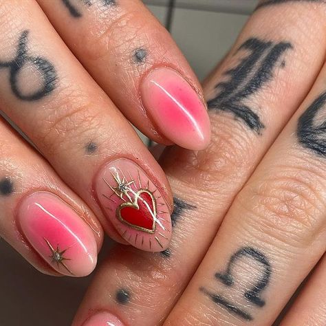 Heart Eye Nail Designs, Nails Sacred Heart, Sagrado Corazon Nails, Mexican Heart Nails, Sacred Heart Nail Art, Jesus Nails Designs, Sacred Heart Nails, Catholic Nails, Jesus Nails