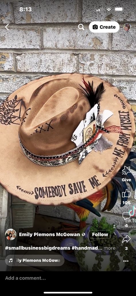 Western Burnt Hats, How To Burn Hats, Burnt Hat Design Ideas, Burnt Hat Design, Hat Bar Ideas, Custom Cowgirl Hats, Hat Customization, Hat Making Ideas, Burning Hats