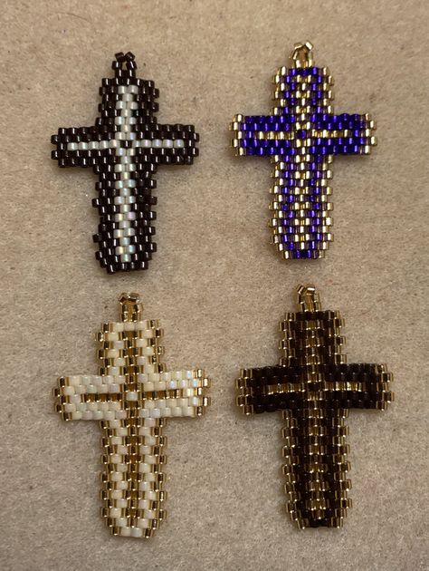 Seed Bead Cross Patterns, Beaded Cross Earrings, Cross Seed Bead Patterns, Seed Bead Cross, Beaded Tassels Diy, Cross Beads, Pony Bead Projects, Diy Earrings Easy, Miyuki Beads Pattern