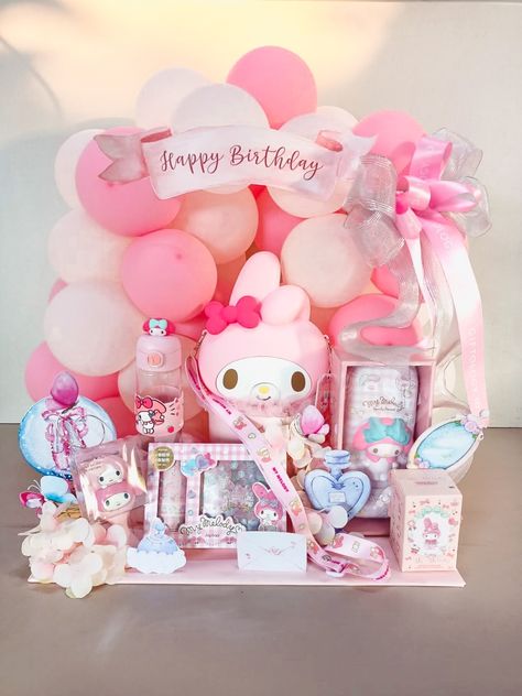 Celebrate in style with our Sanrio-themed birthday hampers! Featuring all things 'My Melody' in pink, complete with balloons. Perfect for making any kid's birthday extra special. 🎈🎀🎉 #BirthdayHampers #Sanrio #MyMelody #Giftology #GiftoKids Sanrio Birthday Party Ideas My Melody, My Melody Birthday Party Ideas, Melody Birthday Theme, My Melody Balloon, My Melody Birthday Theme, Sanrio Birthday, Hampers Ideas, Sanrio Mymelody, Birthday Hampers