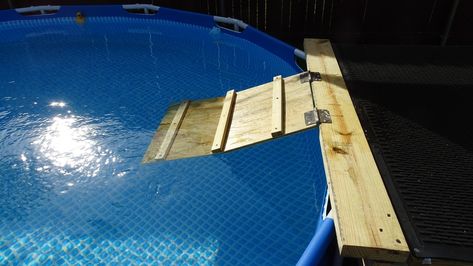 Diy Dog Pool Ramp, Pool Ramp, Dog Pool Ramp, Above Ground Pool Ladders, Above Ground Pool Steps, Therapy Pools, Cat Ramp, Hydrotherapy Pool, Wooden Pool