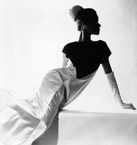 Holly's Blog: Fashion Photography - Research - Horst P Horst Vogue Photographers, Horst P Horst, High Contrast Images, Environmental Portraits, Henri Cartier Bresson, Cecil Beaton, Diana Vreeland, Tim Walker, Richard Avedon