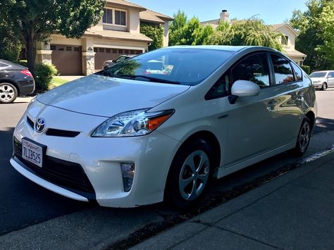 Nice Toyota 2017: 2015 Toyota Prius  Toyota Prius Four 2015 - White - 31,119 Miles - For sale by original owner Check more at http://24auto.cf/2017/toyota-2017-2015-toyota-prius-toyota-prius-four-2015-white-31119-miles-for-sale-by-original-owner-2/ Toyota Prius Aesthetic, Toyota Prius Modified, Toyota Prius Custom, Prius 30, Toyota Prius 2015, Toyota Prius, Toyota, Suv Car, Bmw Car