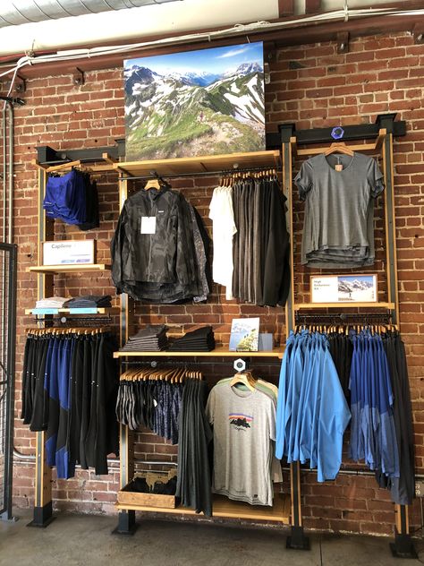 Gym Retail Display, Hiking Store Design, Rustic Store Displays Clothing Accessories, Hiking Patches Display, Streetwear Visual Merchandising, Retail Clothing Display, Hiking Store, Clothing Display, Hiking Clothes