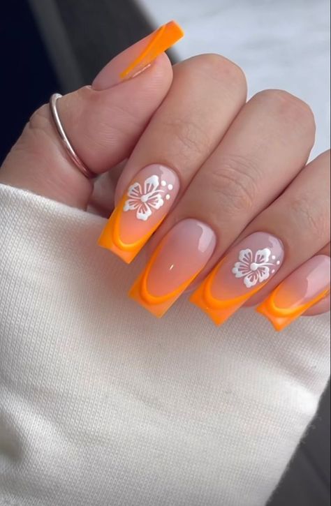 There's a new beauty trend taking over Instagram and it's absolutely stunning. Say hello to "quartz nails". Holiday Nail Ideas Summer 2024, Orange Hibiscus Nails, Short Orange Nail Designs, Ibiza Nails Summer, Beach Nails Square, Nails Summer 2024 Trends, Orange Nails For Summer, Summer Nails Ideas 2024, Florida Nails Designs