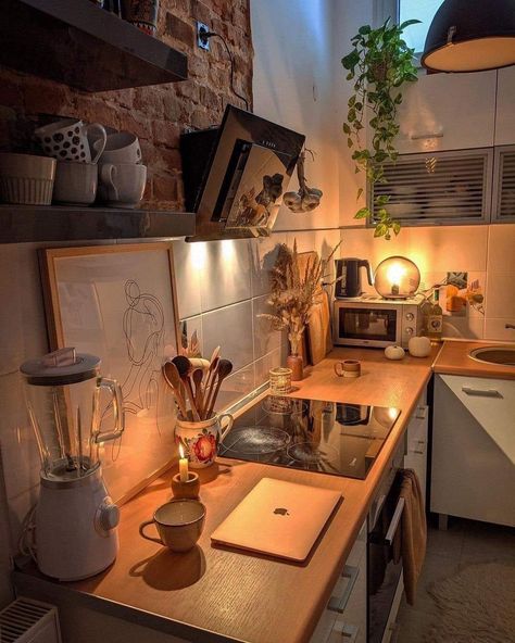 Boho Modern Kitchen, Small Apartment Layout, Cosy Apartment, Aesthetic Apartment, Cosy Kitchen, Aesthetic Living Room, Aesthetic Kitchen, Small Kitchen Decor, Room Ideas Aesthetic