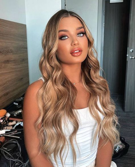 Lucinda Strafford, Curly Hair Tutorial, Beauty Works, Blonde Hair Looks, Real Human Hair, Love Island, Dream Hair, Hair Looks, Hair Goals