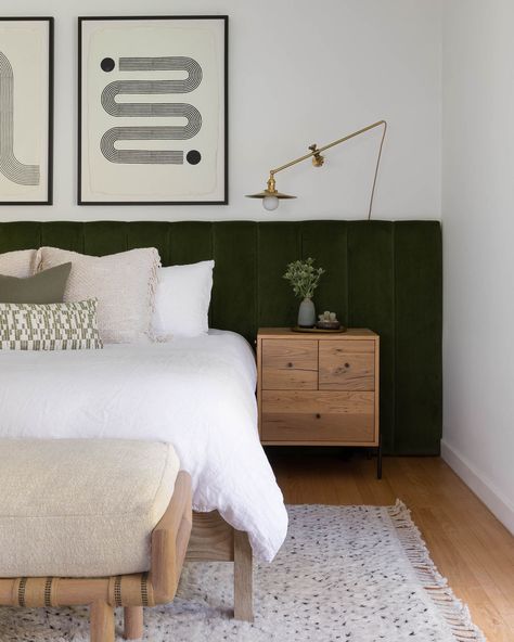 Mid Century Master Bed, Small Bedroom King Bed, Handmade Wood Dining Table, Moody Mid Century Modern, Dark Green Bedroom Ideas, Dark Green Bedroom, Mid Century Modern Bedroom Decor, Green Bedroom Ideas, Green Headboard