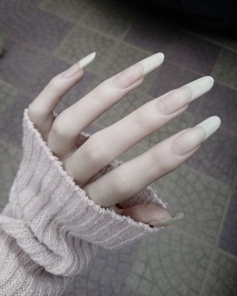 Maquillage On Fleek, Long Natural Nails, Beauty Goals, Pretty Hands, Oval Nails, Dream Nails, Healthy Nails, Blogger Girl, Perfect Nails