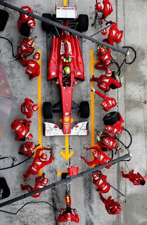 Ferrari F1 Team in Action. Fernando Alonso Ferrari, Car Shots, Forza Ferrari, Ferrari Ff, Ferrari 328, Aryton Senna, Car Wheels Diy, F12 Berlinetta, Car Wheels Rims