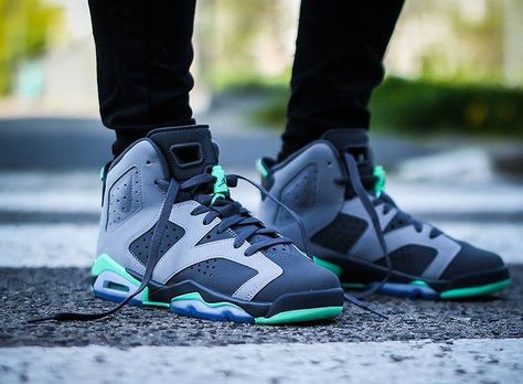 Air Jordan Retro 6, School Air, Mode Shoes, Jordan Retro 6, Retro 6, Nike Air Jordan 6, Basket Style, Jordans Girls, Jordan Shoes Girls