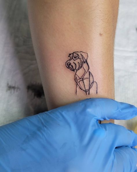 Line minimalist tatoo Giant Schnauzer Tattoo, Schnauzer Line Tattoo, Small Schnauzer Tattoo, Dog Tattoo Schnauzer, Schnauzer Outline Tattoo, Schnauzer Tattoo Minimalist, Mini Schnauzer Tattoo, Miniature Schnauzer Tattoo, Dog Tattoo Ideas Minimalist