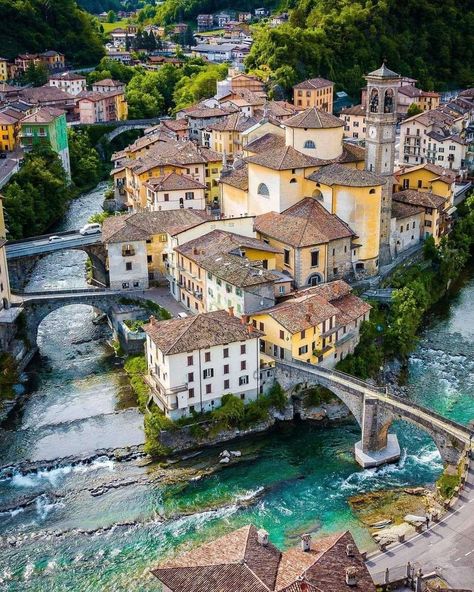 Beautiful Places In The World ❤️😍🌏 | Bergamo, Italy 🇮🇹 | Facebook Italy Bucket List, Bergamo Italy, Regions Of Italy, Italy Tours, Medieval Town, Italy Vacation, Northern Italy, Beautiful Places In The World, Bergamo