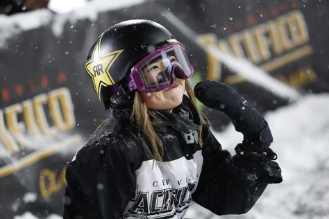 X Games Snowboarding, Female Snowboarders, Women Snowboarding, Female Snowboarder, Life Dreams, Womens Snowboard, Three Women, X Games, Girls Watches