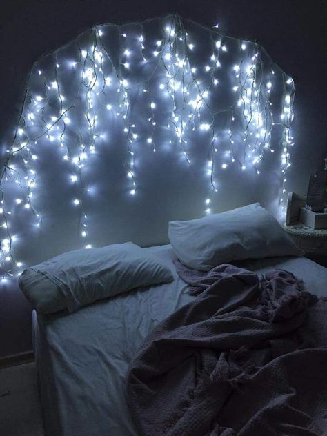 Organizations Ideas, Aesthetic Paintings, 20 Birthday, Teen Rooms, Beautiful Bedroom Decor, String Lights In The Bedroom, Dear Students, Dorm Inspo, Cute Bedroom Ideas