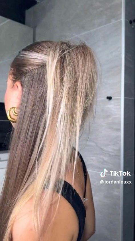 Hang Up Half Down Hair, Half Up Half Down Curtain Bangs Hair, Half Up Half Down Hair Greasy Hair, Greasy Half Up Hairstyles, Curtain Bangs Ideas For Long Hair, Party Hairstyles For Long Hair Straight, Half Up Half Down Hair With Curtain Bang, Hairstyles For Monday, Hair Styles For Straight Long Hair