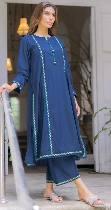 Bridesmaid Dresses Summer, Kurti Neck Design, Lace Suit, Stylish Kurtis Design, Latest Kurti, Kurti Designs Latest, Kurti Neck, Dress Design Patterns, Sleeves Designs For Dresses