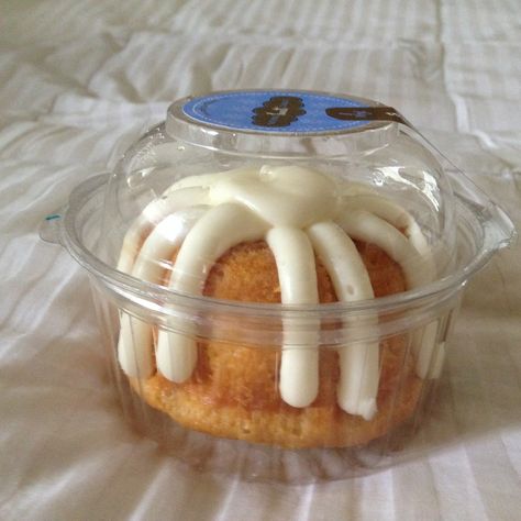 Nothing Bundt Cakes - YUM! Bakery Style Cake, Nothing Bundt, Nothing Bundt Cakes, Soul Food Dinner, Cute Snacks, Bundt Cakes, Food Drinks Dessert, Bundt Cake, Food Obsession