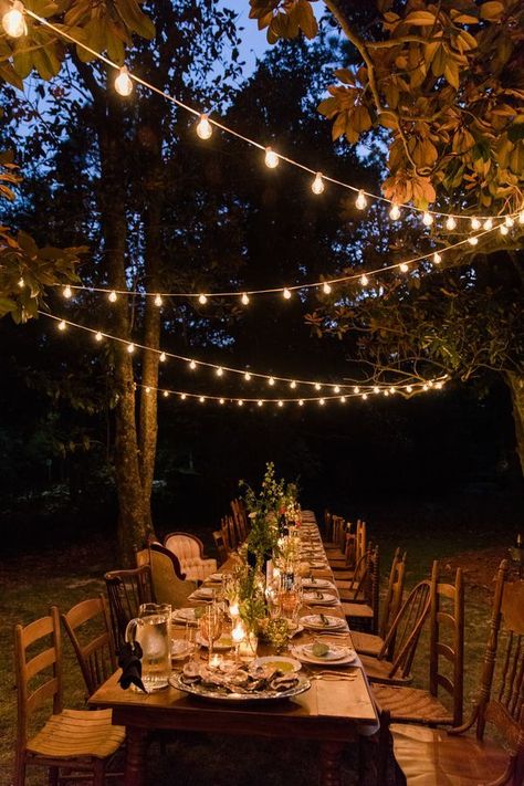 Wedding Intimate Ceremony, Elegant Outside Dinner Party, Backyard Family Dinner Party, Backyard Party String Lights, Intimate House Party, Intimate Dinner Party Decor Outdoor, Night Time Backyard Wedding, Outside Eating Ideas, Dinner Outside Ideas