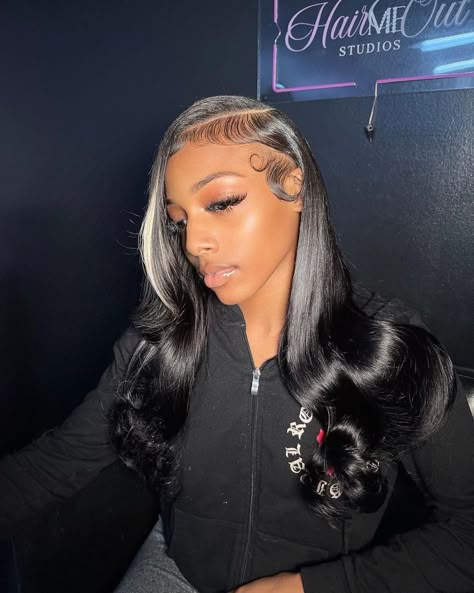 Lace Frontal Hairstyles, Bhaddie Hairstyle, Lace Wigs Styles, Classy Hairstyles, Creative Hair Color, Aka Sorority, Quick Weave Hairstyles, Braids Hairstyles Pictures, Wig Color