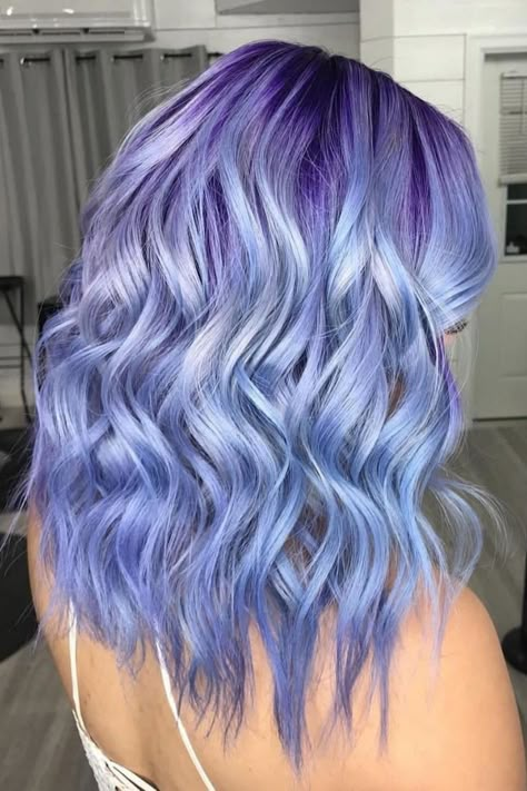 See Ya, Lavender — Periwinkle Is Our New Favorite Pastel Hair Color Blue And Purple Hair, Periwinkle Hair, Blonde Platinum, Cute Hair Colors, Dye Hair, Hair Color Pastel, Lavender Hair, Hair Color Purple, Peinados Fáciles Para Cabello Corto