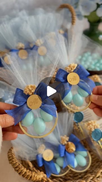 Nurhan Özçakır on Instagram: "Baby Boy Favor 🩵

•Gold Ringed Almond Candy
•Resin Decoration with Stand

sent to USA 🇺🇸🌎📦✈️" Baby Shower Gift Ideas For Guests, Almond Candy, Baby Boy Favors, Resin Decoration, Baby Favors, Cheap Crafts, Baptism Favors, Quick Gifts, Manualidades Diy