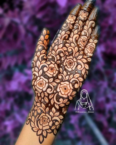 Henna Design Hand, Front Hand Mehndi Design, Tattoos Henna, Front Hand Mehndi, Front Mehndi Design, Henna Hand, Hand Mehndi Design, Legs Mehndi Design, Tattoo Henna