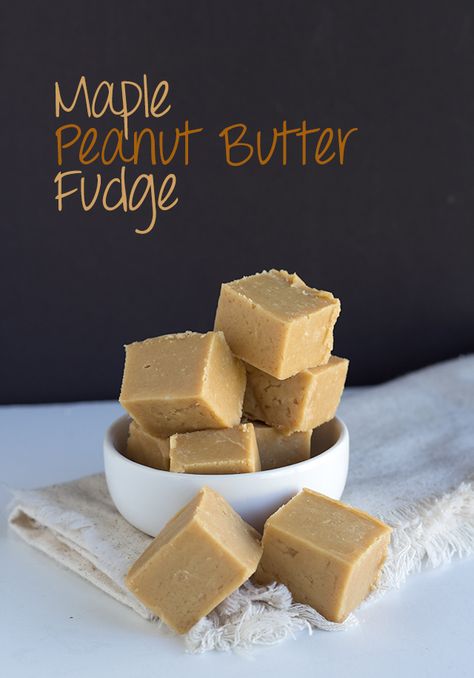 Maple Peanut Butter, Butterbeer Fudge, Desserts Simple, Maple Fudge, Carrot Cake Bars, Maple Recipes, Maple Syrup Recipes, Peanut Butter Fudge Recipe, Peanut Butter Fudge Easy