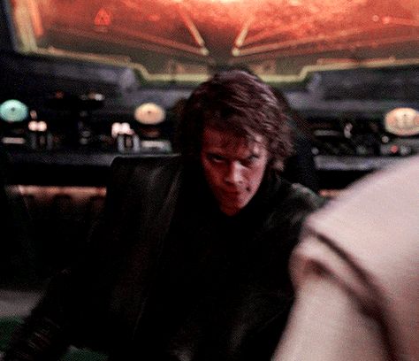 Dark Anakin Skywalker, Hayden Christensen Gif, Anakin Gif, Anakin Darth Vader, Anakin Vader, Tiktok Edits, Revenge Of The Sith, Anakin And Padme, The Fallen Angel