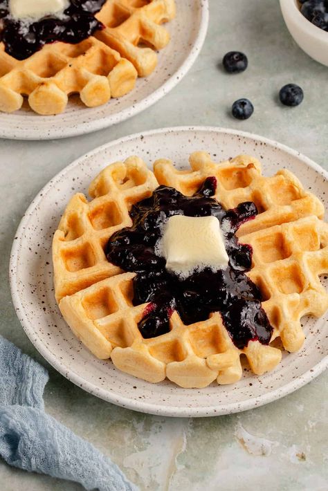 Best Vegan Waffles Best Vegan Waffles, Mini Waffle Maker Recipes, Vegan Waffle Recipe Easy, Vegan Waffle Recipe, Waffles Vegan, Best Vegan Breakfast, Vegan Waffles, Waffle Maker Recipes, Fluffy Waffles