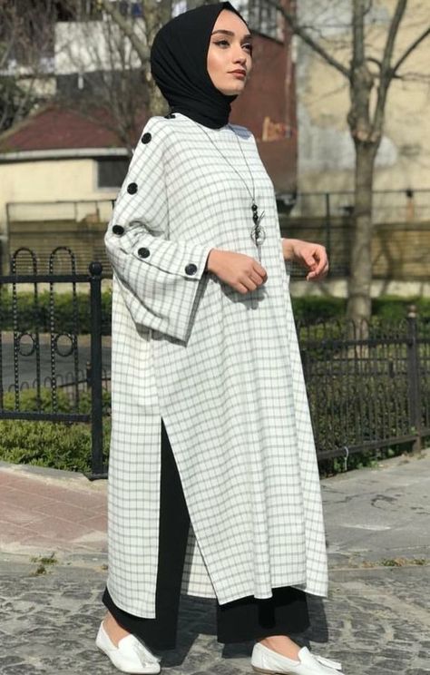 Plus Size Hijab Dress, Tunik Modern Simple, Long Shirt Design, Trendy Abaya, Muslim Women Clothing, Moslem Fashion, Modern Hijab, Modern Hijab Fashion, Modest Fashion Hijab