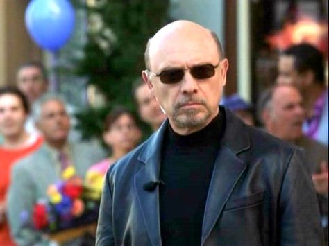 Hector Elizondo from the Princess diaries! Joe From Princess Diaries, The Princess Diaries Joe, Princess Diaries Characters, Joe Princess Diaries, Princess Diaries Costume Couple, Princess Diaries Couple Costume, Princess Diaries Joe, Princess Diaries 1, The Princess Diaries 2001